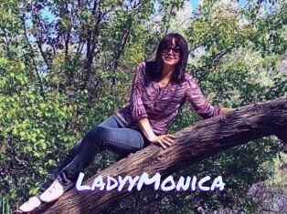 LadyyMonica